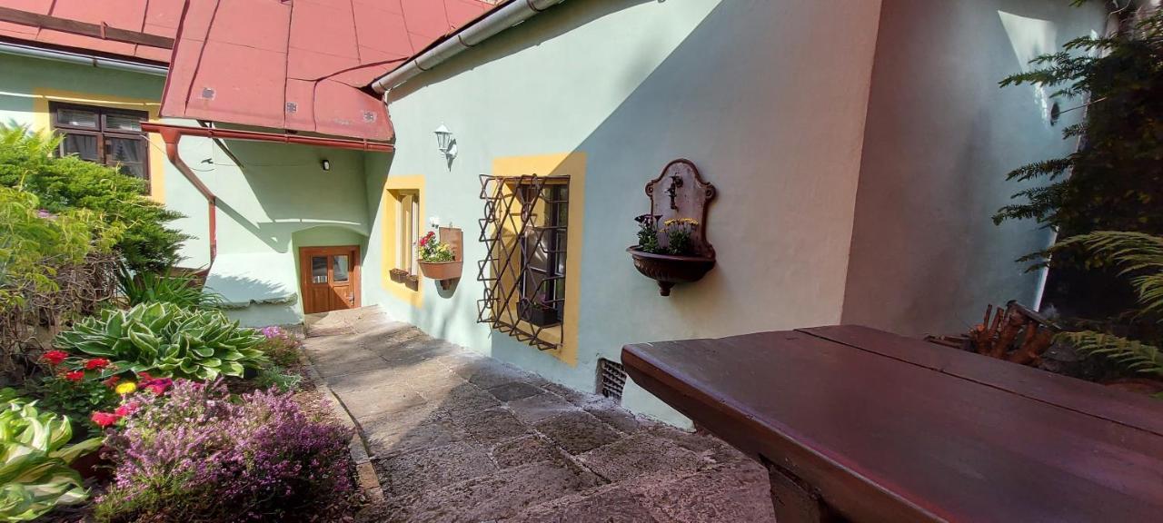 Banská Štiavnica Penzion Tomino מראה חיצוני תמונה